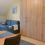 아파트 Intour